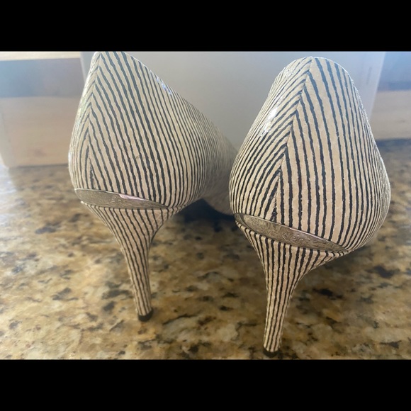 Calvin Klein shoes - Picture 3 of 6